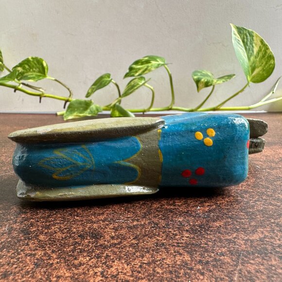 Hand Carved & Painted Wooden Shelf Sitter Elephant Figurine Signed By Artist 5.5 - Picture 4 of 12